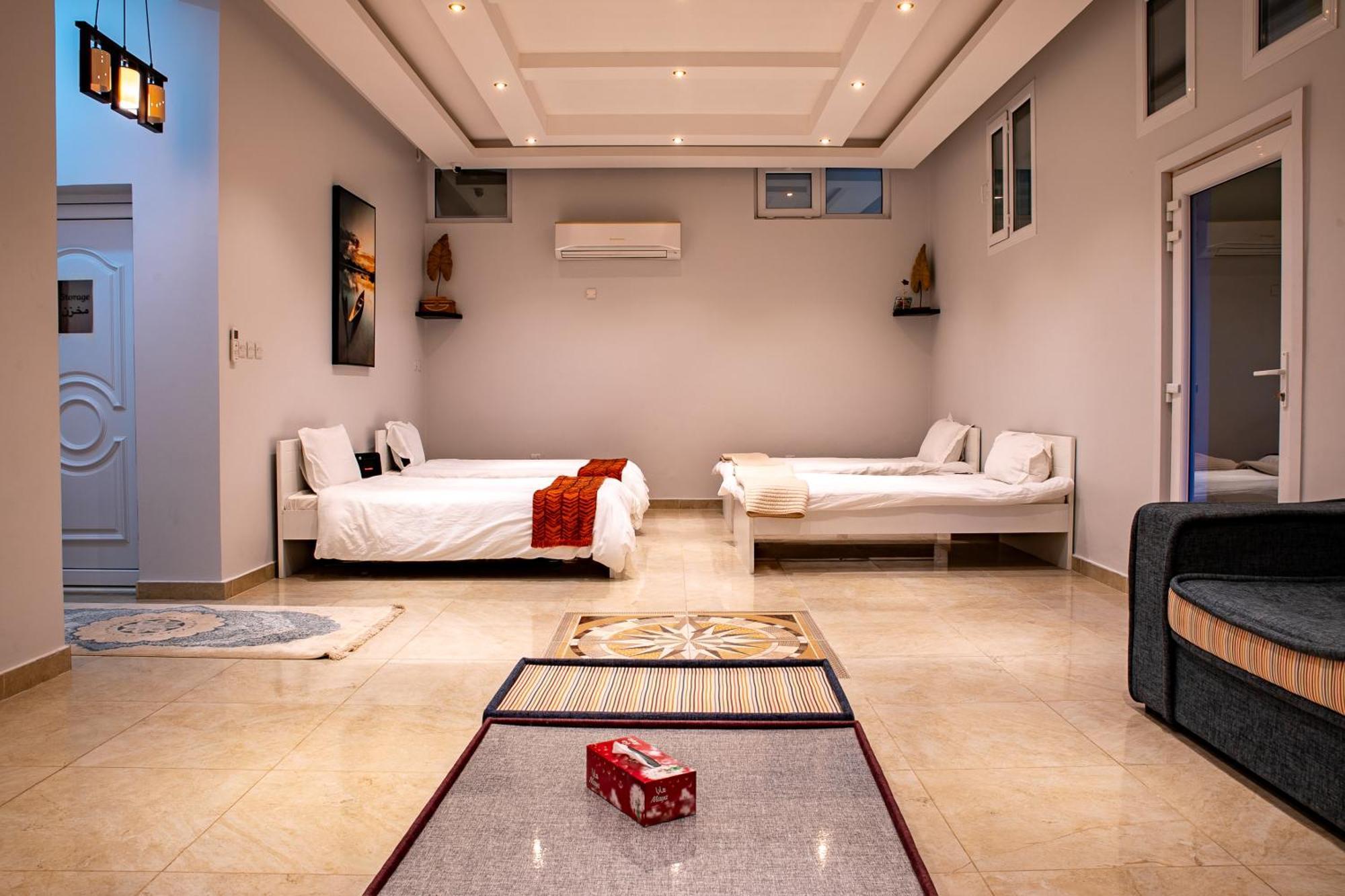 Elegant Garden Stay With 2 Living Areas, 2 Bedrooms, 1 Full And 1 Half Bath For 6 Guests Umm Al Amad Bagian luar foto